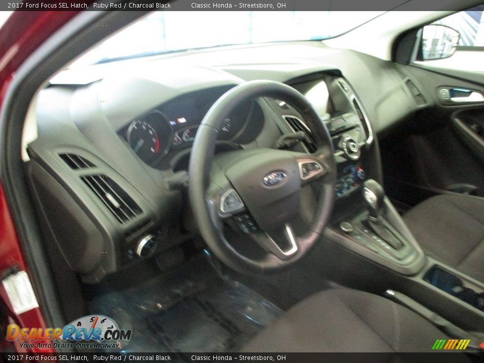 2017 Ford Focus SEL Hatch Ruby Red / Charcoal Black Photo #29