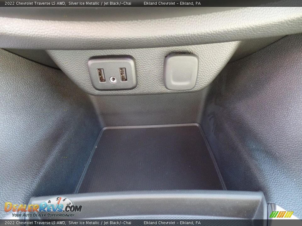 2022 Chevrolet Traverse LS AWD Silver Ice Metallic / Jet Black/­Chai Photo #29