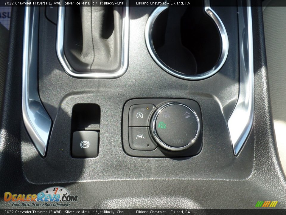 2022 Chevrolet Traverse LS AWD Silver Ice Metallic / Jet Black/­Chai Photo #30