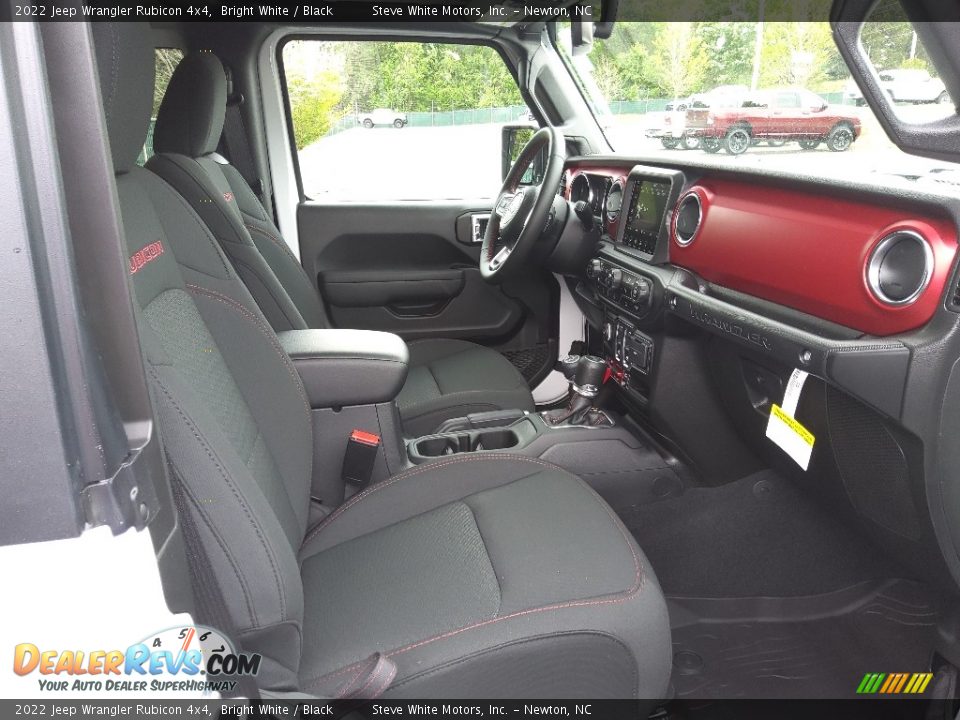 Front Seat of 2022 Jeep Wrangler Rubicon 4x4 Photo #16