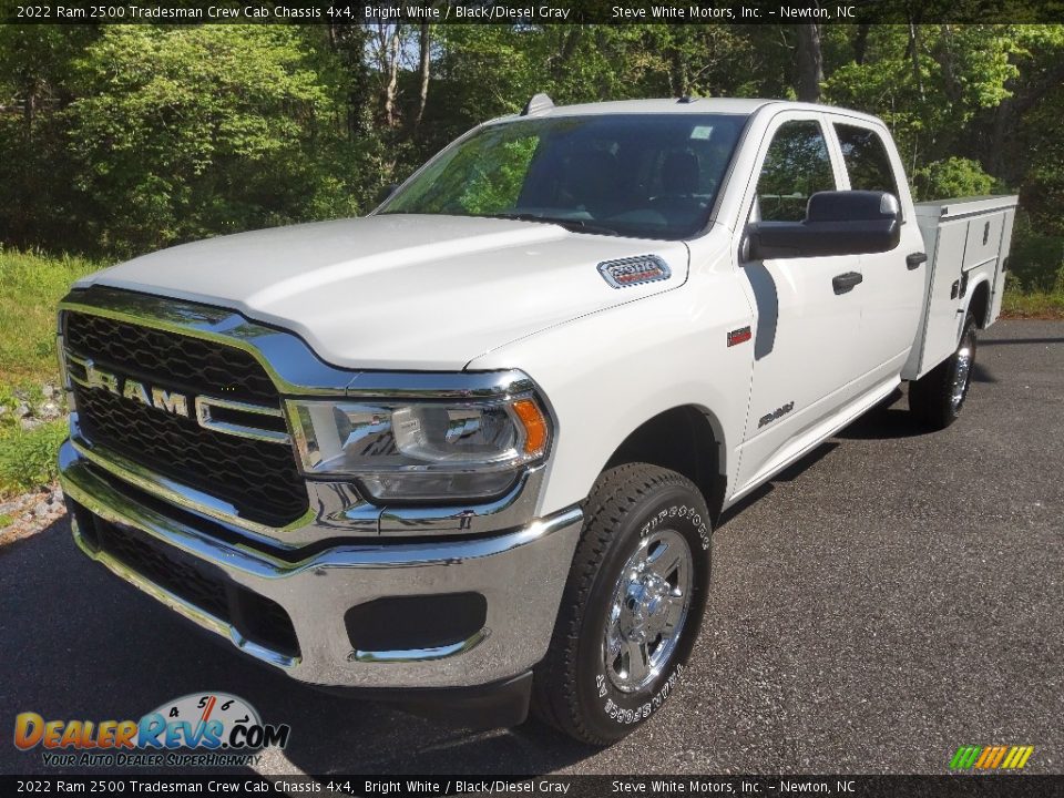 2022 Ram 2500 Tradesman Crew Cab Chassis 4x4 Bright White / Black/Diesel Gray Photo #2