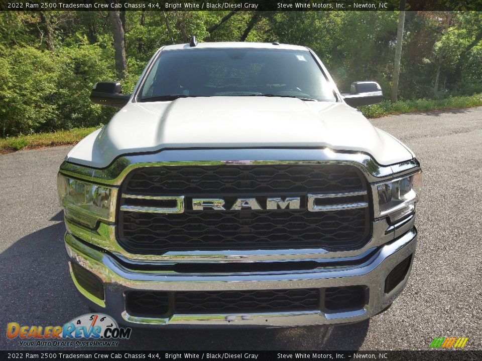 2022 Ram 2500 Tradesman Crew Cab Chassis 4x4 Bright White / Black/Diesel Gray Photo #3