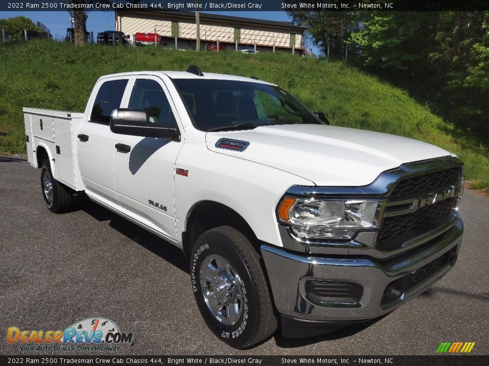 2022 Ram 2500 Tradesman Crew Cab Chassis 4x4 Bright White / Black/Diesel Gray Photo #4