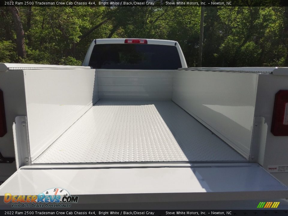 2022 Ram 2500 Tradesman Crew Cab Chassis 4x4 Bright White / Black/Diesel Gray Photo #10