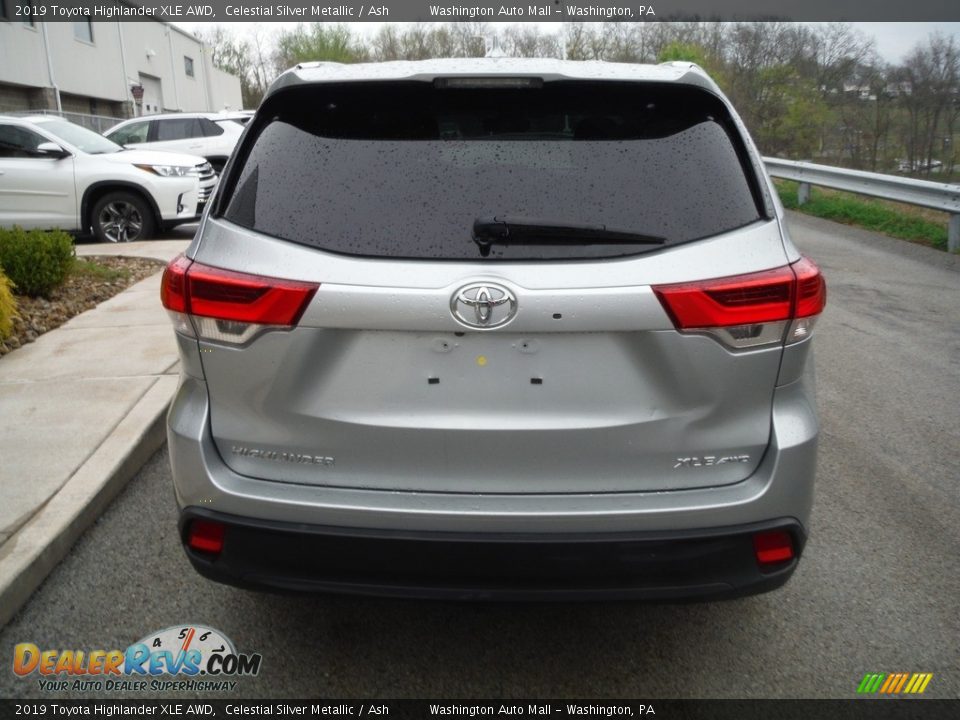 2019 Toyota Highlander XLE AWD Celestial Silver Metallic / Ash Photo #19