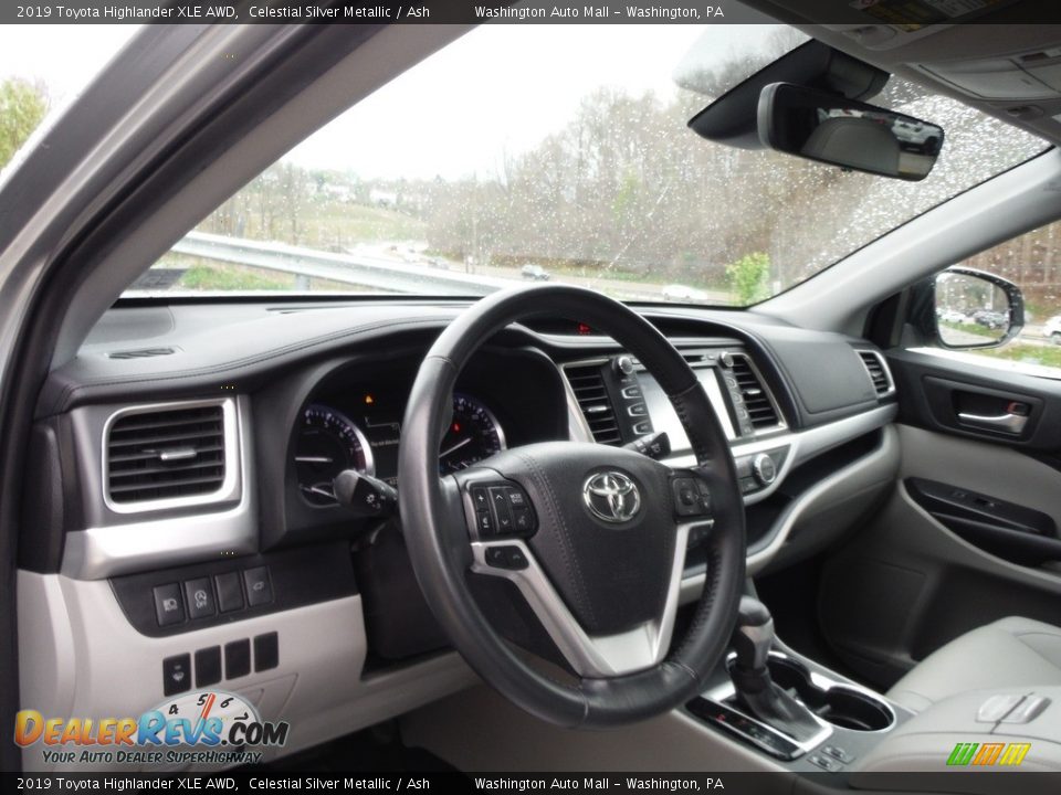 2019 Toyota Highlander XLE AWD Celestial Silver Metallic / Ash Photo #23