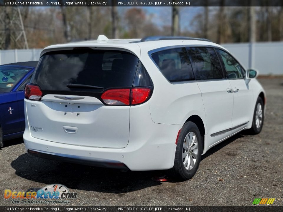 2018 Chrysler Pacifica Touring L Bright White / Black/Alloy Photo #4