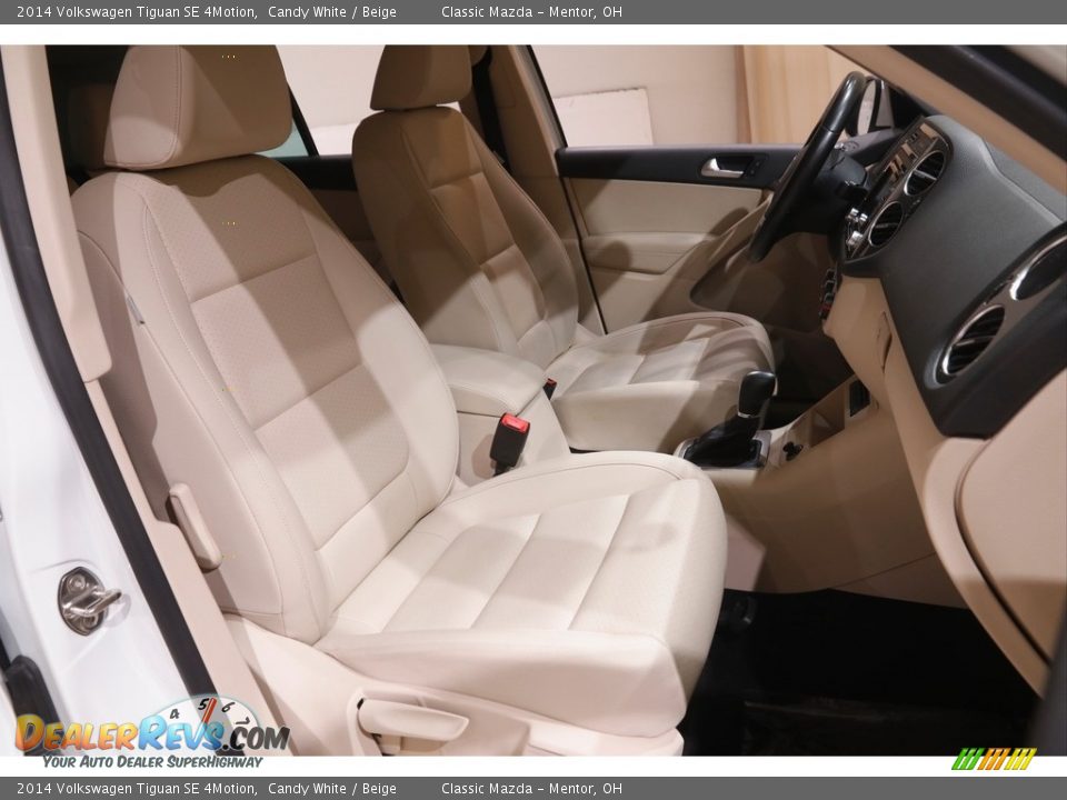 2014 Volkswagen Tiguan SE 4Motion Candy White / Beige Photo #15