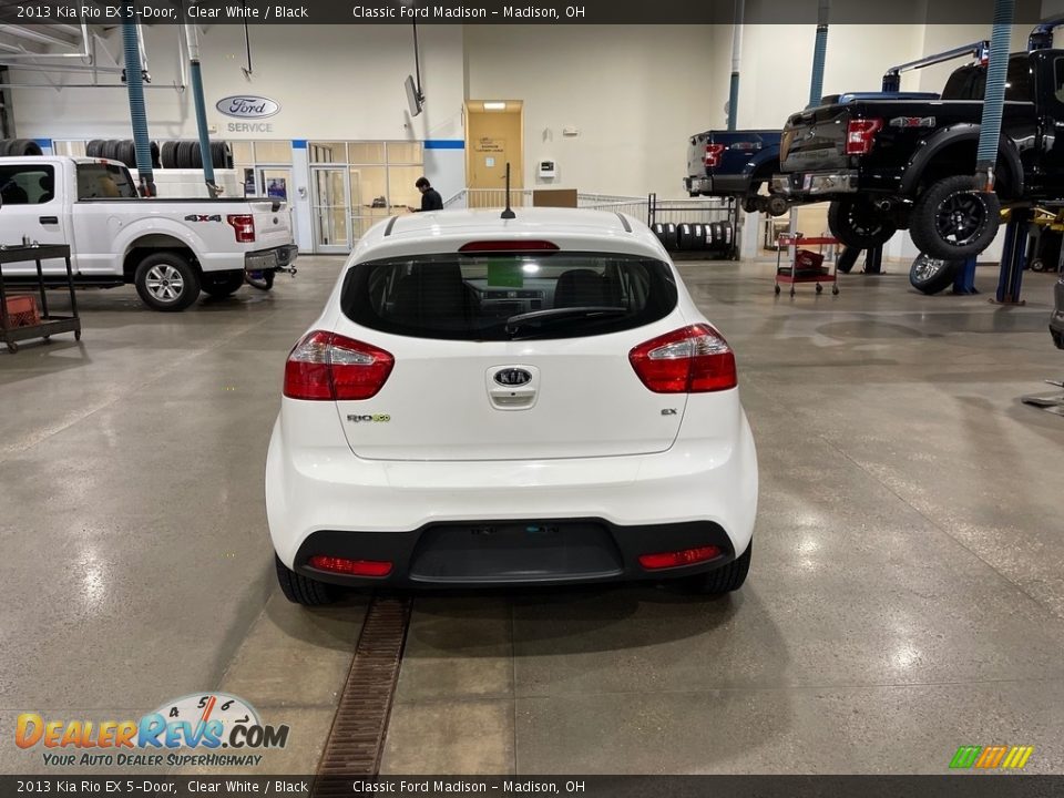 2013 Kia Rio EX 5-Door Clear White / Black Photo #5