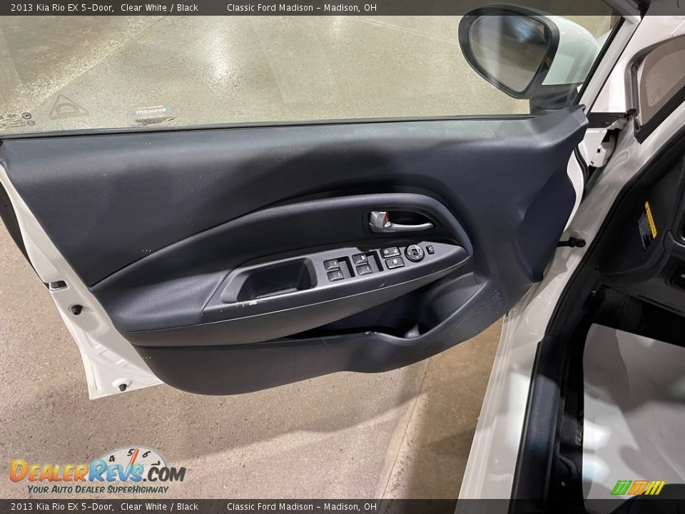2013 Kia Rio EX 5-Door Clear White / Black Photo #11