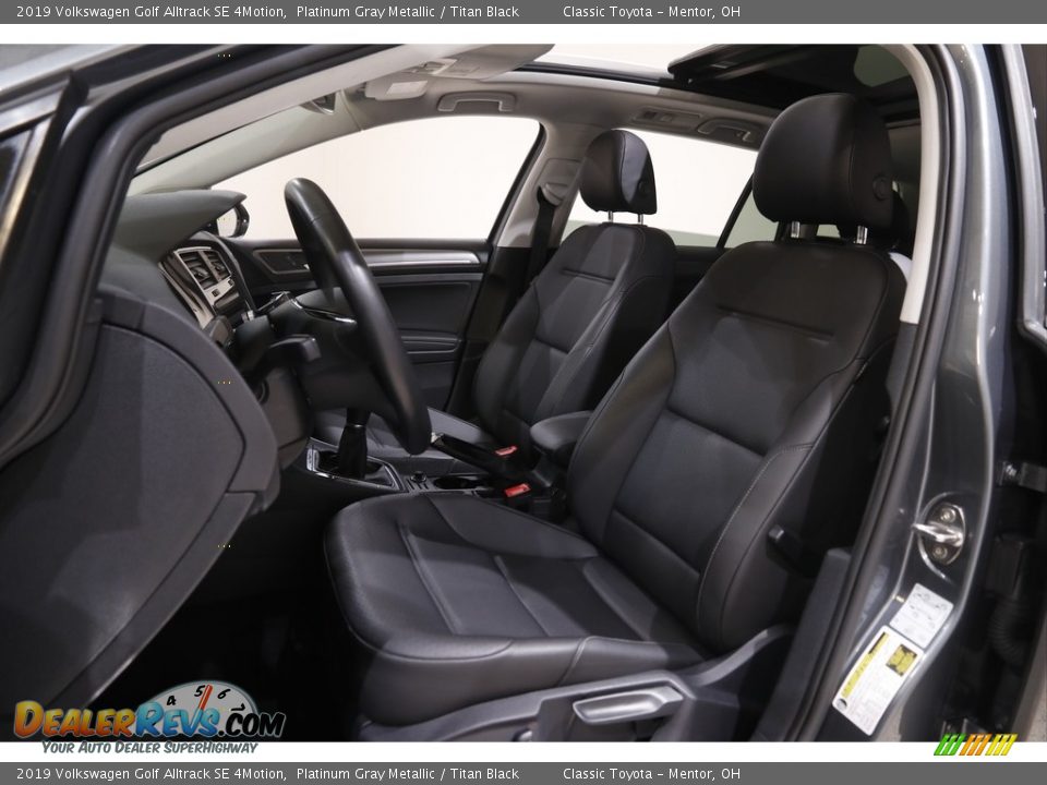 Front Seat of 2019 Volkswagen Golf Alltrack SE 4Motion Photo #5