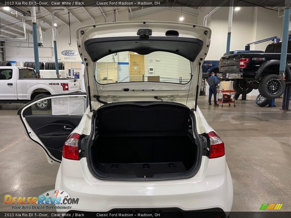 2013 Kia Rio EX 5-Door Clear White / Black Photo #15