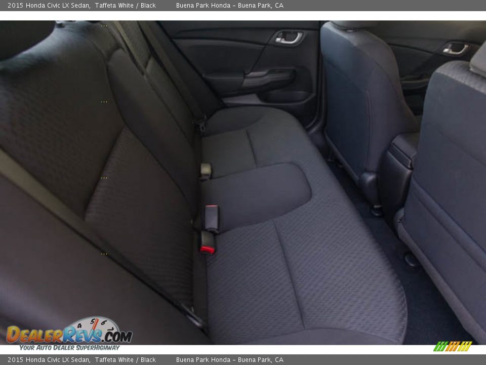 2015 Honda Civic LX Sedan Taffeta White / Black Photo #20