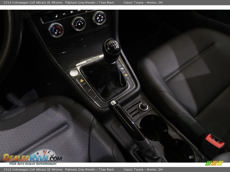 2019 Volkswagen Golf Alltrack SE 4Motion Shifter Photo #14