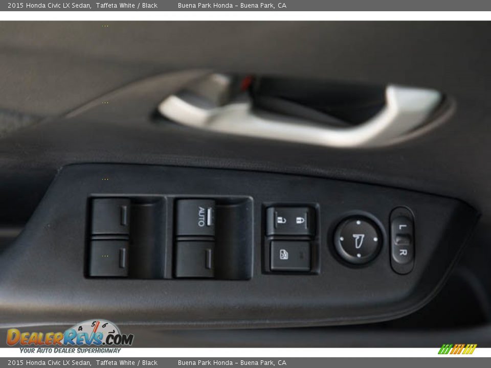 2015 Honda Civic LX Sedan Taffeta White / Black Photo #27