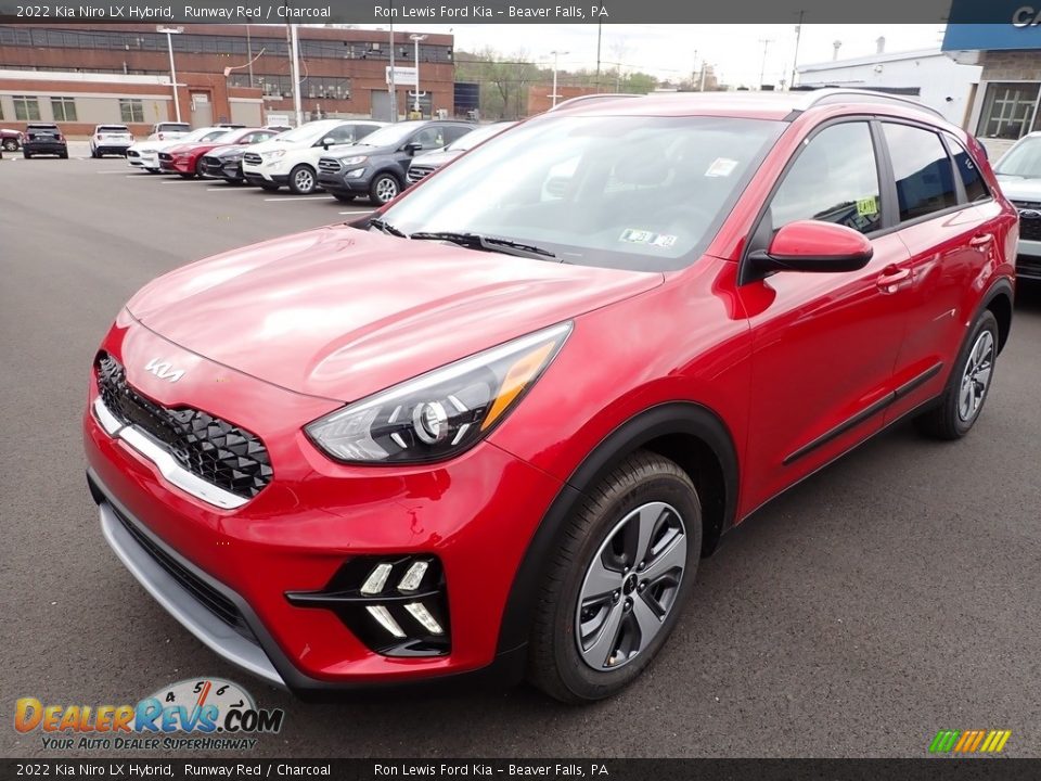 Front 3/4 View of 2022 Kia Niro LX Hybrid Photo #4