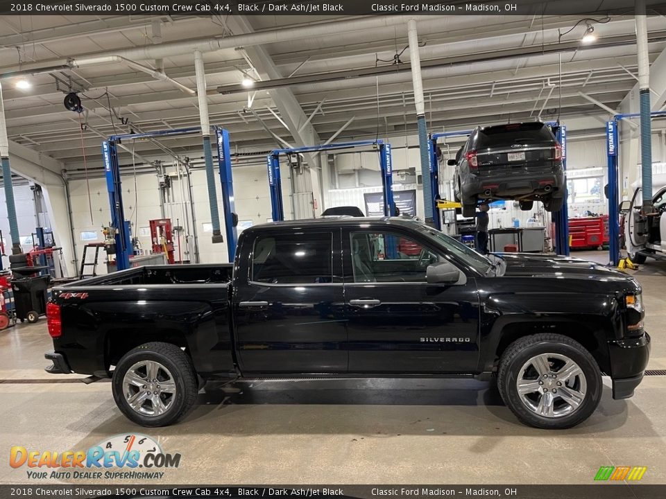 2018 Chevrolet Silverado 1500 Custom Crew Cab 4x4 Black / Dark Ash/Jet Black Photo #3