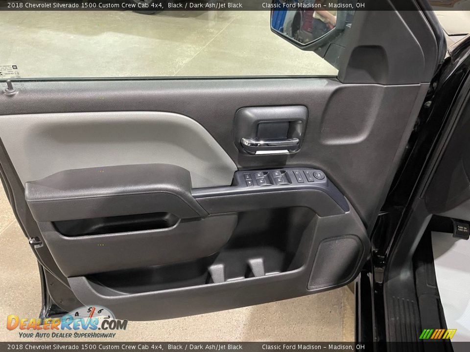 2018 Chevrolet Silverado 1500 Custom Crew Cab 4x4 Black / Dark Ash/Jet Black Photo #11