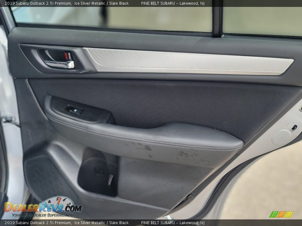 2019 Subaru Outback 2.5i Premium Ice Silver Metallic / Slate Black Photo #24