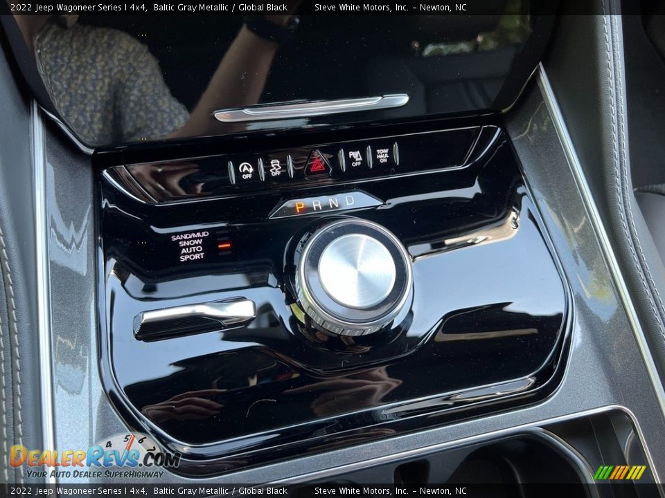 2022 Jeep Wagoneer Series I 4x4 Shifter Photo #31