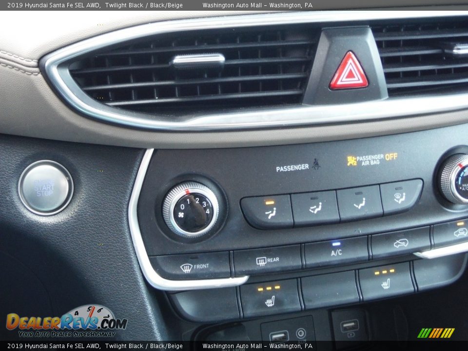 2019 Hyundai Santa Fe SEL AWD Twilight Black / Black/Beige Photo #17