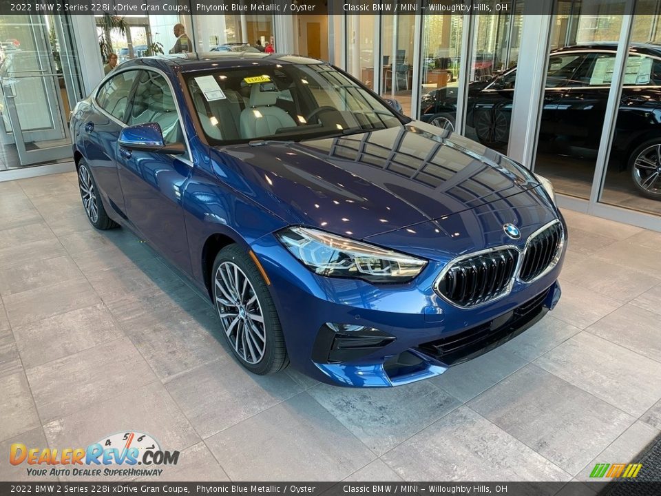 Front 3/4 View of 2022 BMW 2 Series 228i xDrive Gran Coupe Photo #1