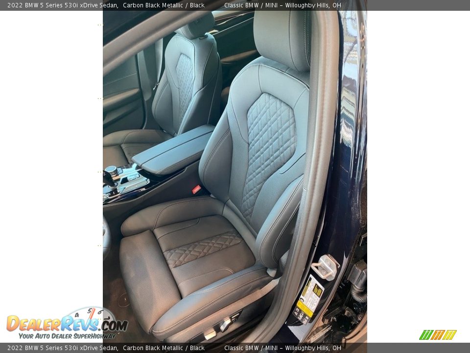 Front Seat of 2022 BMW 5 Series 530i xDrive Sedan Photo #4