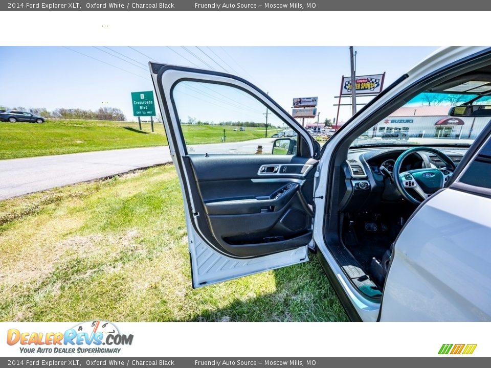 2014 Ford Explorer XLT Oxford White / Charcoal Black Photo #17