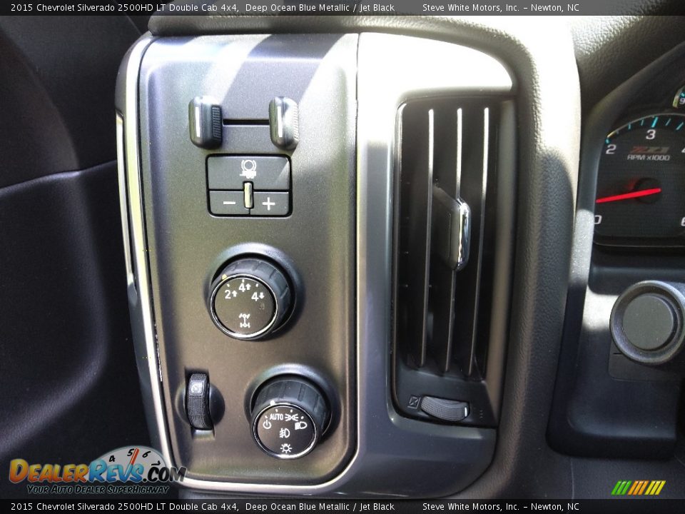 2015 Chevrolet Silverado 2500HD LT Double Cab 4x4 Deep Ocean Blue Metallic / Jet Black Photo #20