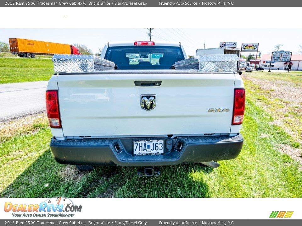 2013 Ram 2500 Tradesman Crew Cab 4x4 Bright White / Black/Diesel Gray Photo #5