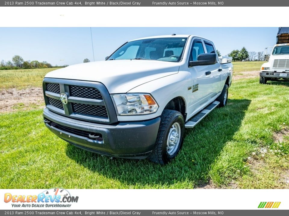 2013 Ram 2500 Tradesman Crew Cab 4x4 Bright White / Black/Diesel Gray Photo #8