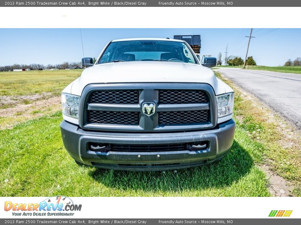 2013 Ram 2500 Tradesman Crew Cab 4x4 Bright White / Black/Diesel Gray Photo #9