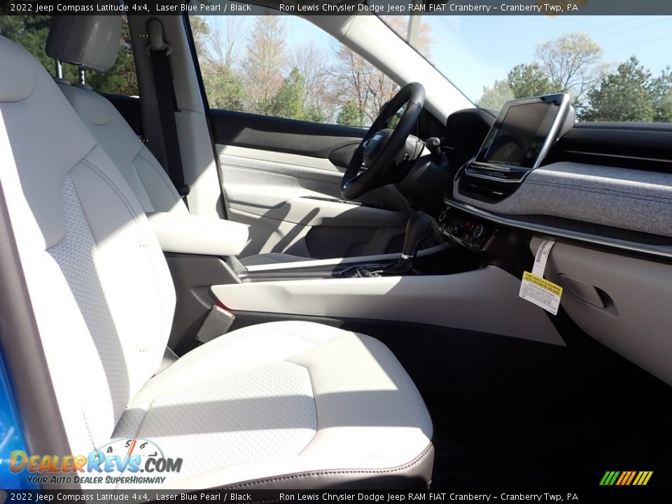 2022 Jeep Compass Latitude 4x4 Laser Blue Pearl / Black Photo #10