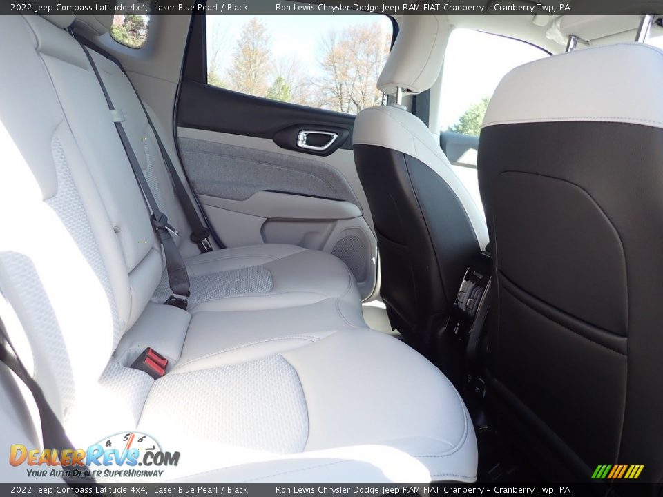 2022 Jeep Compass Latitude 4x4 Laser Blue Pearl / Black Photo #11