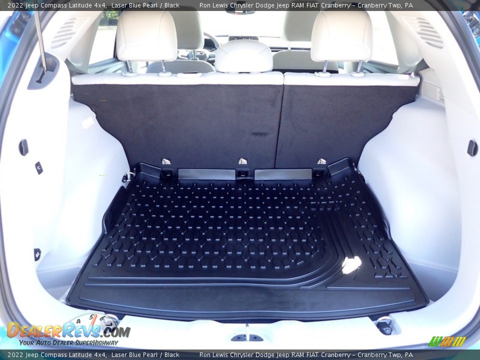 2022 Jeep Compass Latitude 4x4 Laser Blue Pearl / Black Photo #12