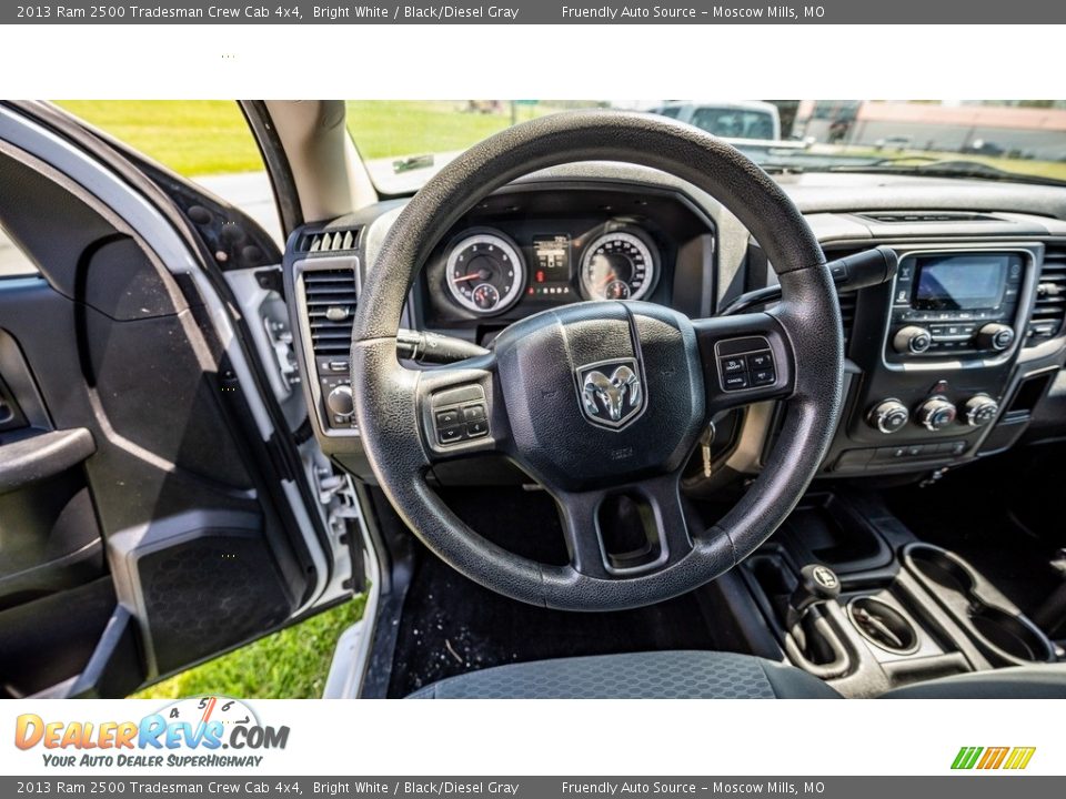 2013 Ram 2500 Tradesman Crew Cab 4x4 Bright White / Black/Diesel Gray Photo #27