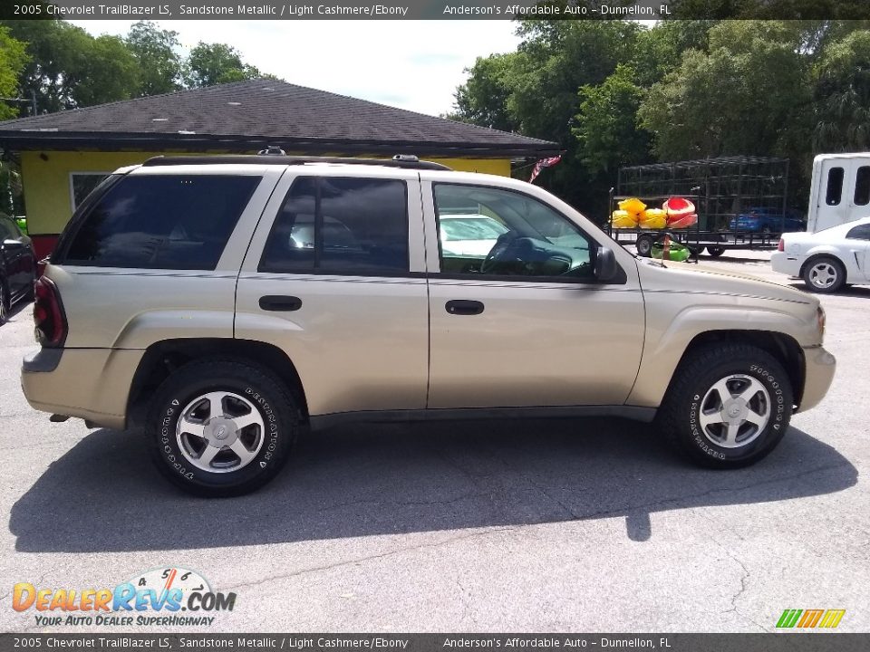 2005 Chevrolet TrailBlazer LS Sandstone Metallic / Light Cashmere/Ebony Photo #2