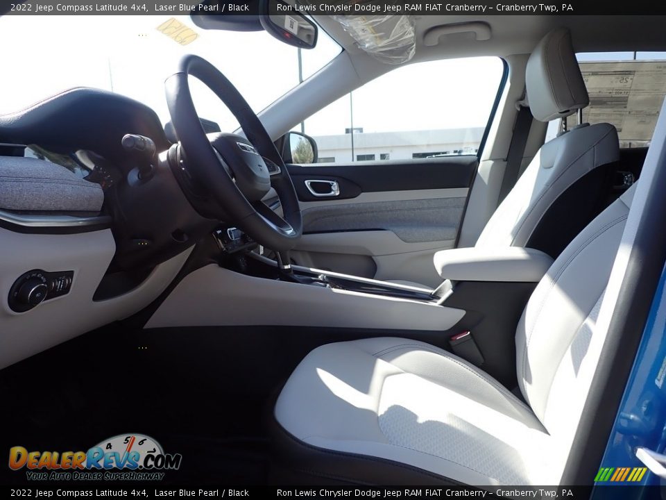 2022 Jeep Compass Latitude 4x4 Laser Blue Pearl / Black Photo #15