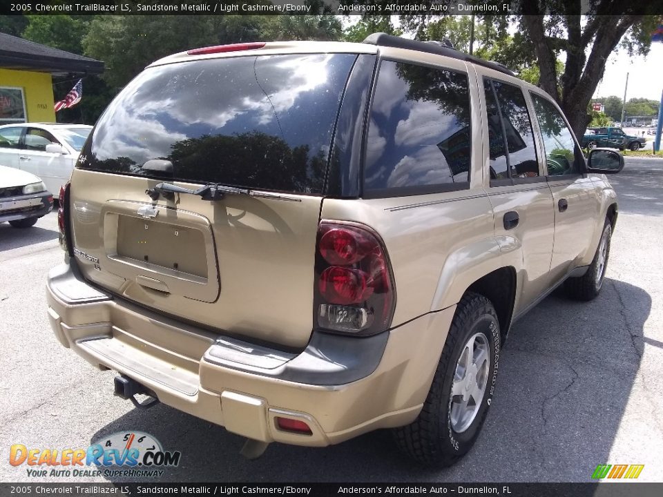 2005 Chevrolet TrailBlazer LS Sandstone Metallic / Light Cashmere/Ebony Photo #3
