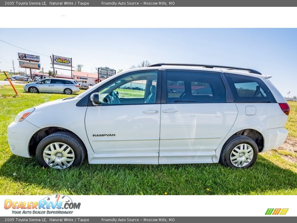 2005 Toyota Sienna LE Natural White / Taupe Photo #7