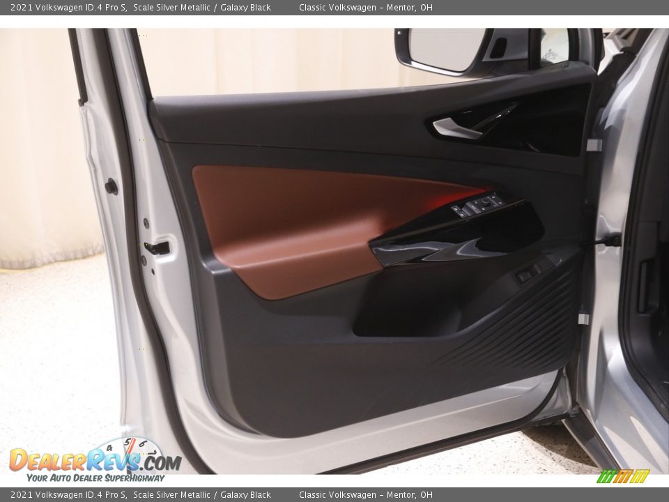 Door Panel of 2021 Volkswagen ID.4 Pro S Photo #4