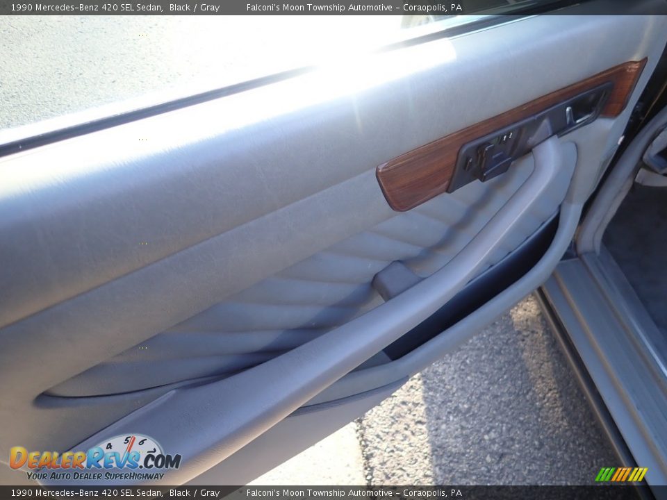 Door Panel of 1990 Mercedes-Benz 420 SEL Sedan Photo #19