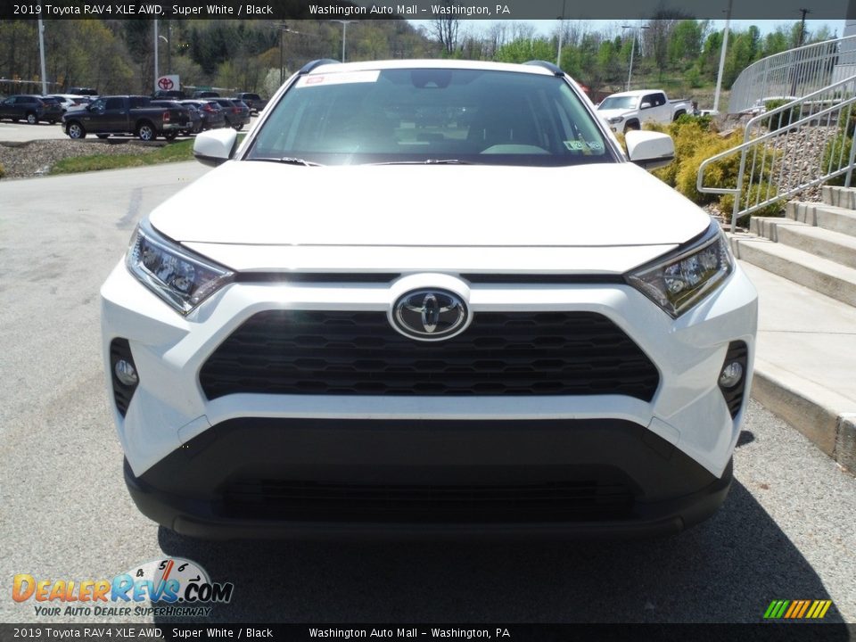 2019 Toyota RAV4 XLE AWD Super White / Black Photo #12