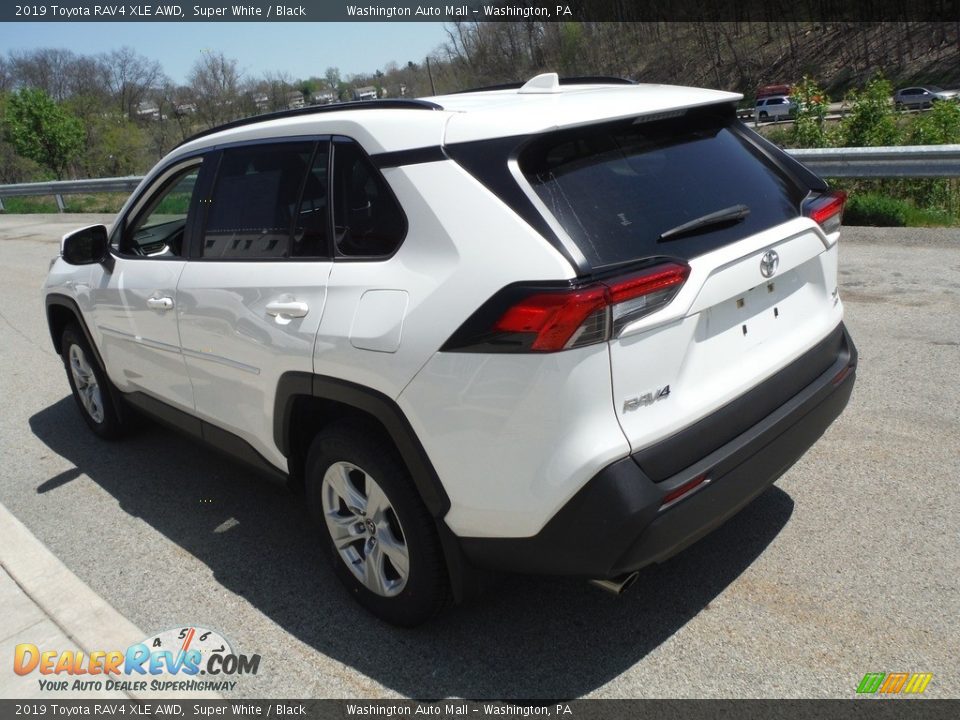 2019 Toyota RAV4 XLE AWD Super White / Black Photo #14