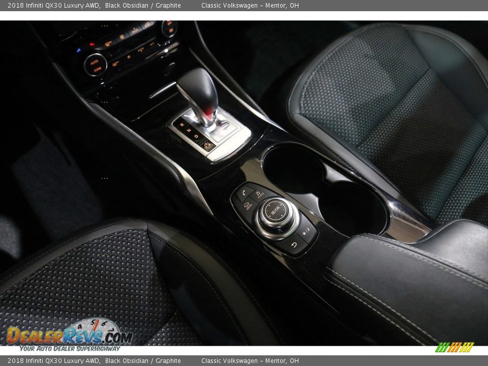 2018 Infiniti QX30 Luxury AWD Shifter Photo #14