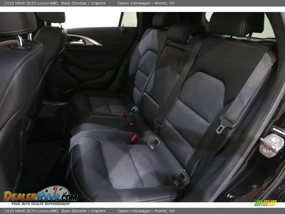 2018 Infiniti QX30 Luxury AWD Black Obsidian / Graphite Photo #18