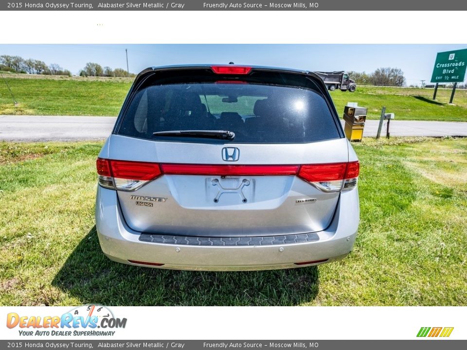 2015 Honda Odyssey Touring Alabaster Silver Metallic / Gray Photo #5