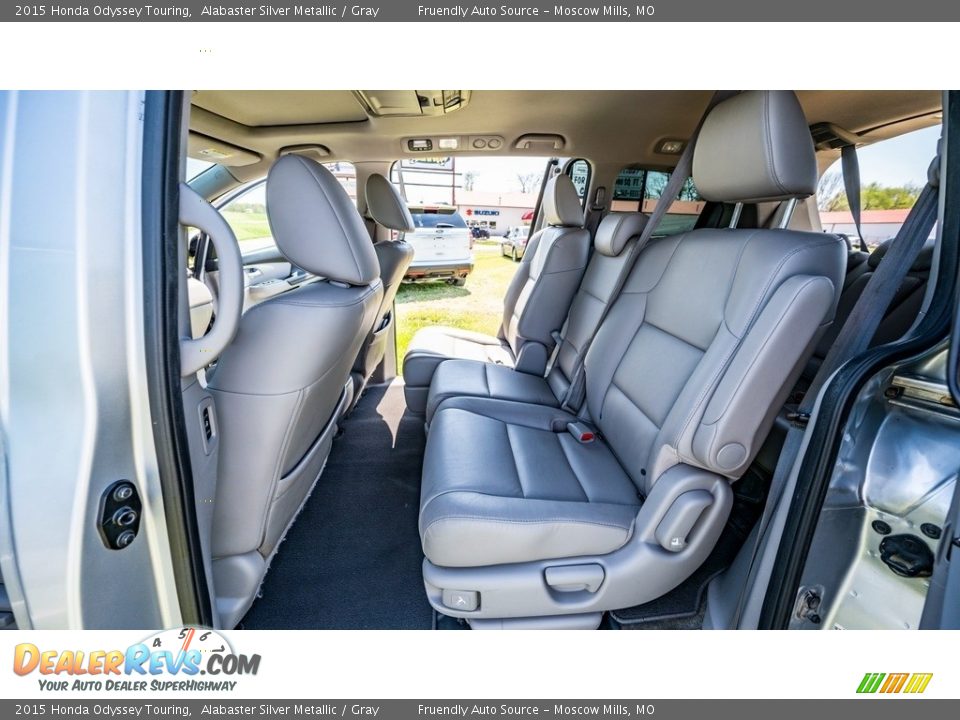 2015 Honda Odyssey Touring Alabaster Silver Metallic / Gray Photo #16