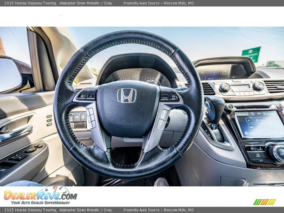 2015 Honda Odyssey Touring Alabaster Silver Metallic / Gray Photo #24