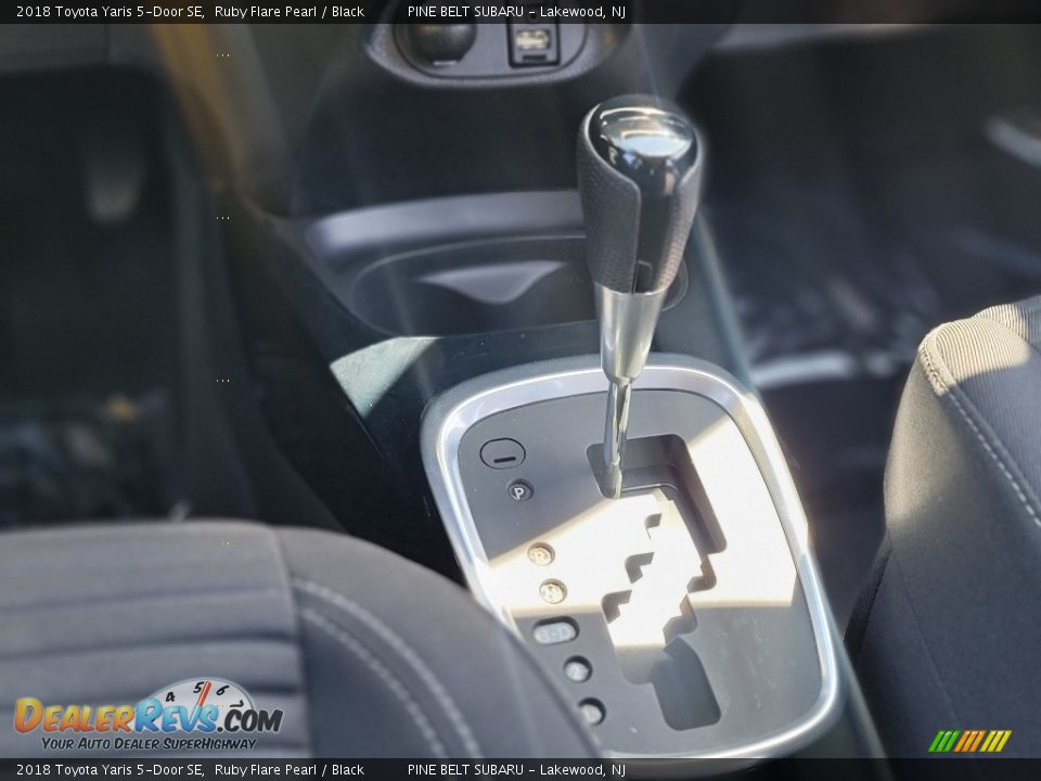 2018 Toyota Yaris 5-Door SE Shifter Photo #10